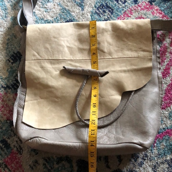 Mia Inspiration Taupe Leather Zippered Bag New! - Picture 12 of 12